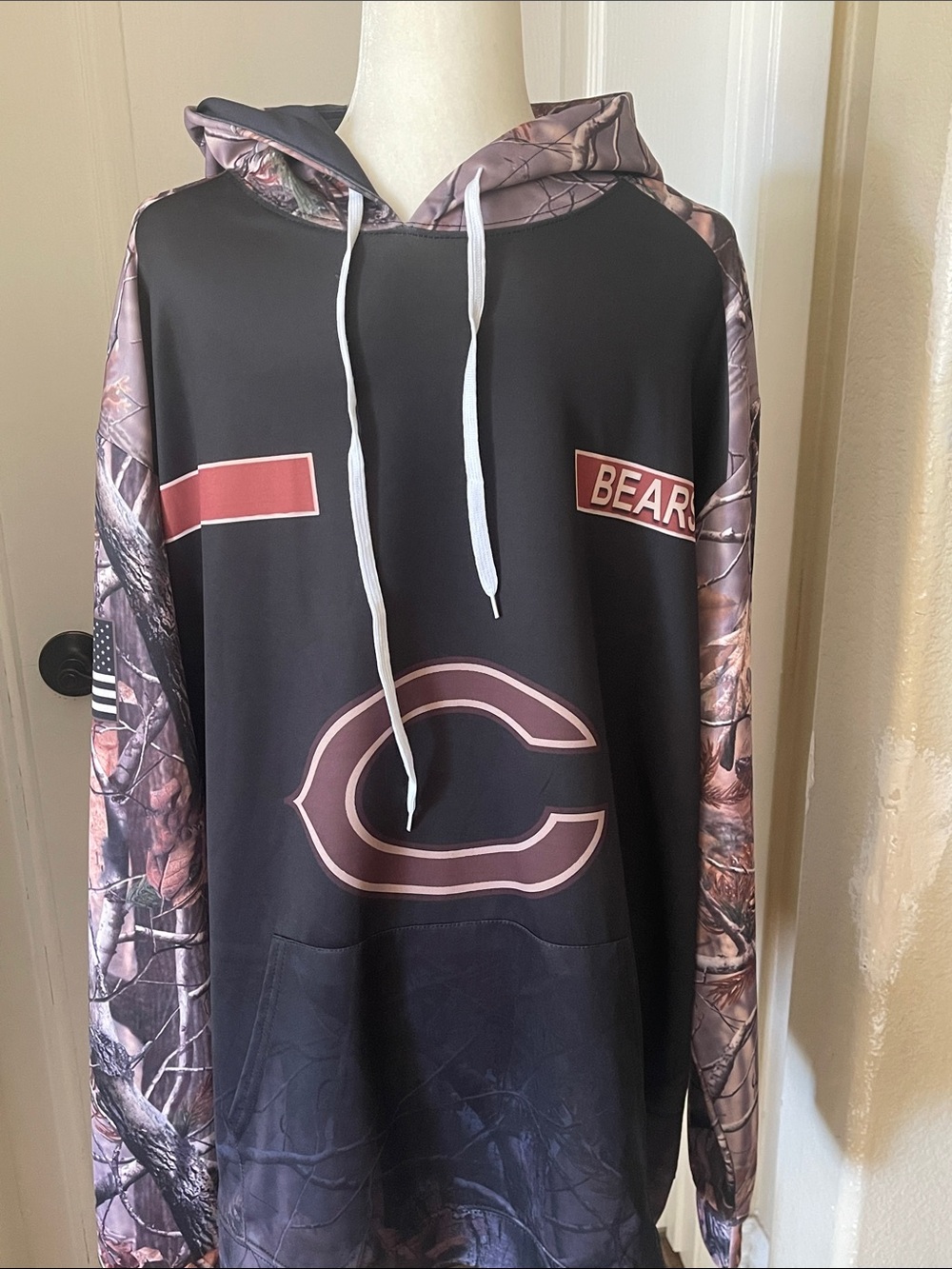 C Logo Black & Mauve Camo Hooded Pullover